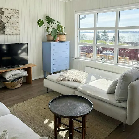 Prázdninový dům Romantic Country With Fjord Views On Amoy *