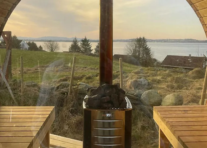 Romantic Country With Fjord Views On Amoy Hébergement de vacances Stavanger
